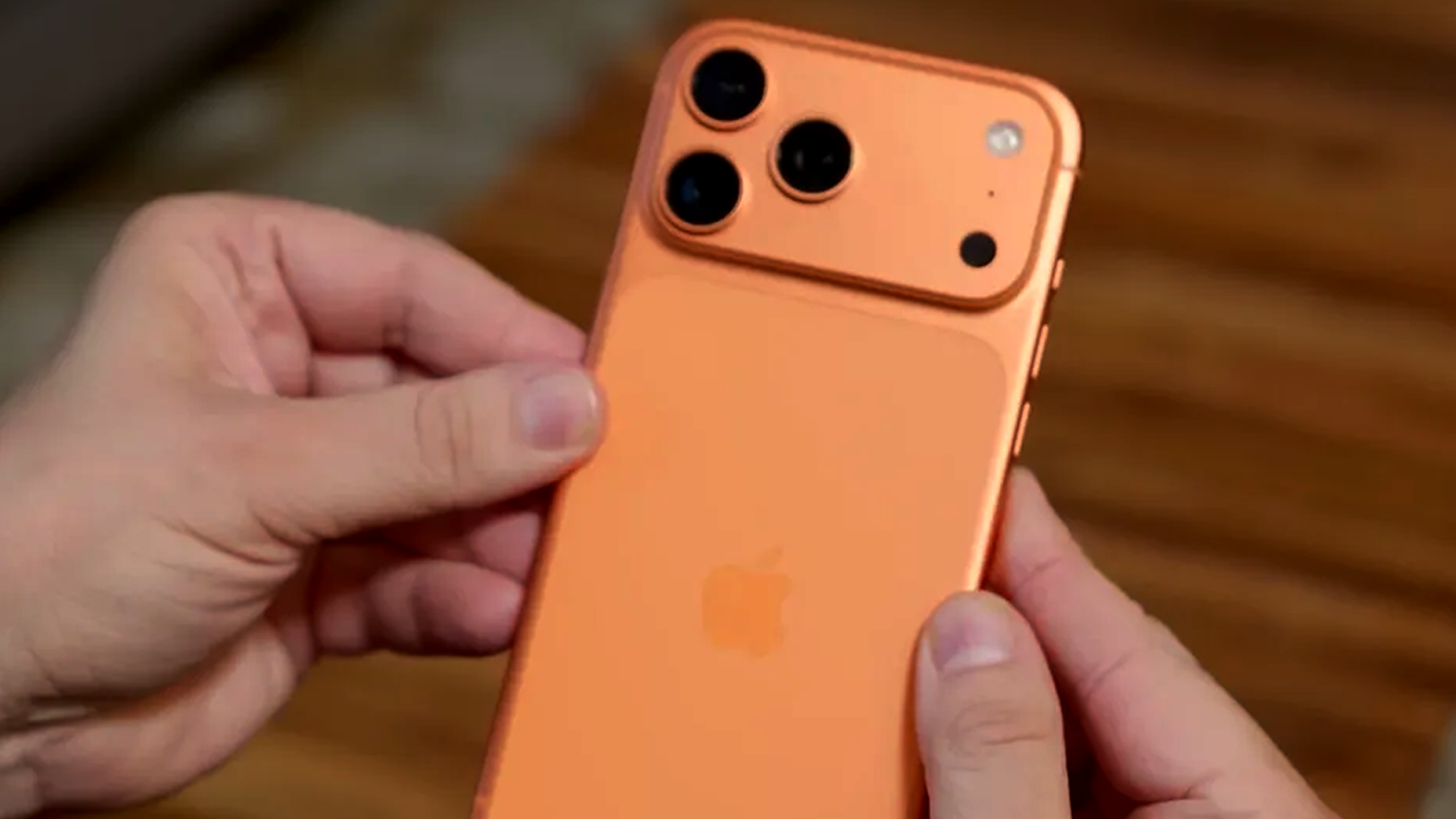 ارتفاع الطلب على iPhone 17