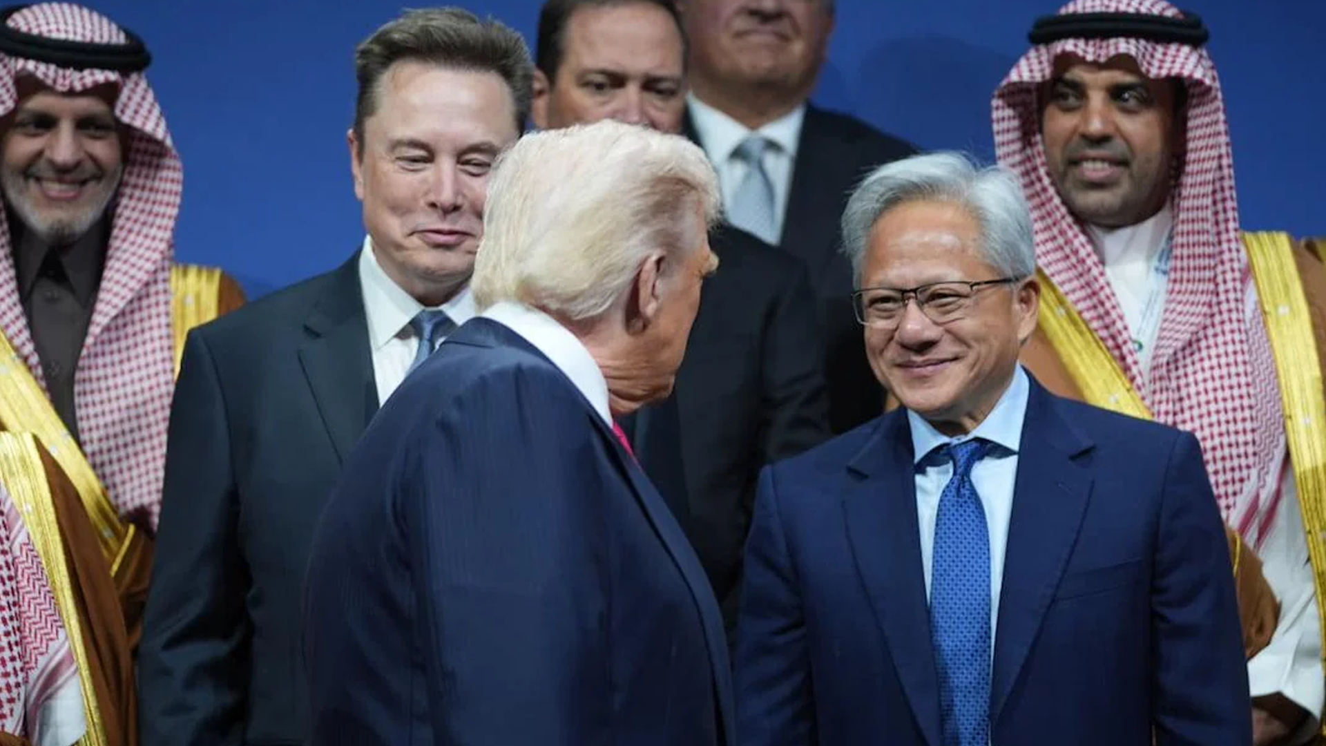 أمريكا توافق على تزويد الإمارات والسعودية بشرائح إنفيديا رغم القيود