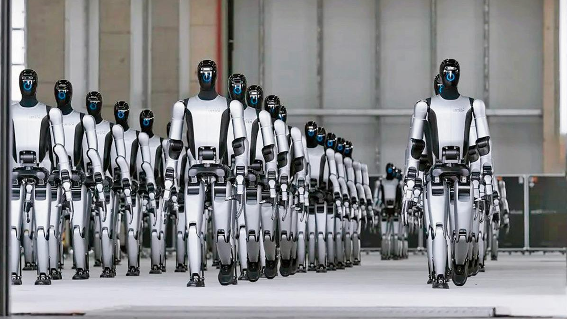 الصين تلنشر روبوتات بشرية في نقاط حدودية